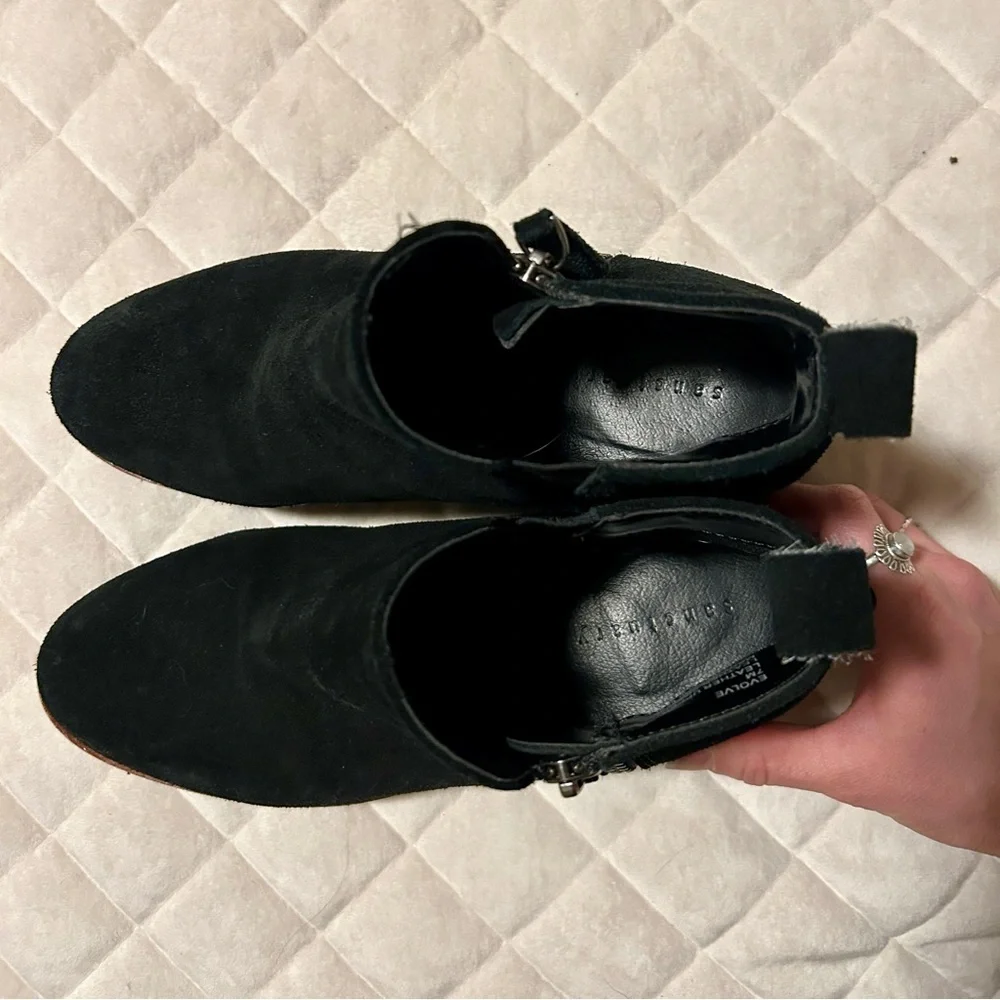 Sanctuary Evolve Wedge Bootie black suede w/ brown trim